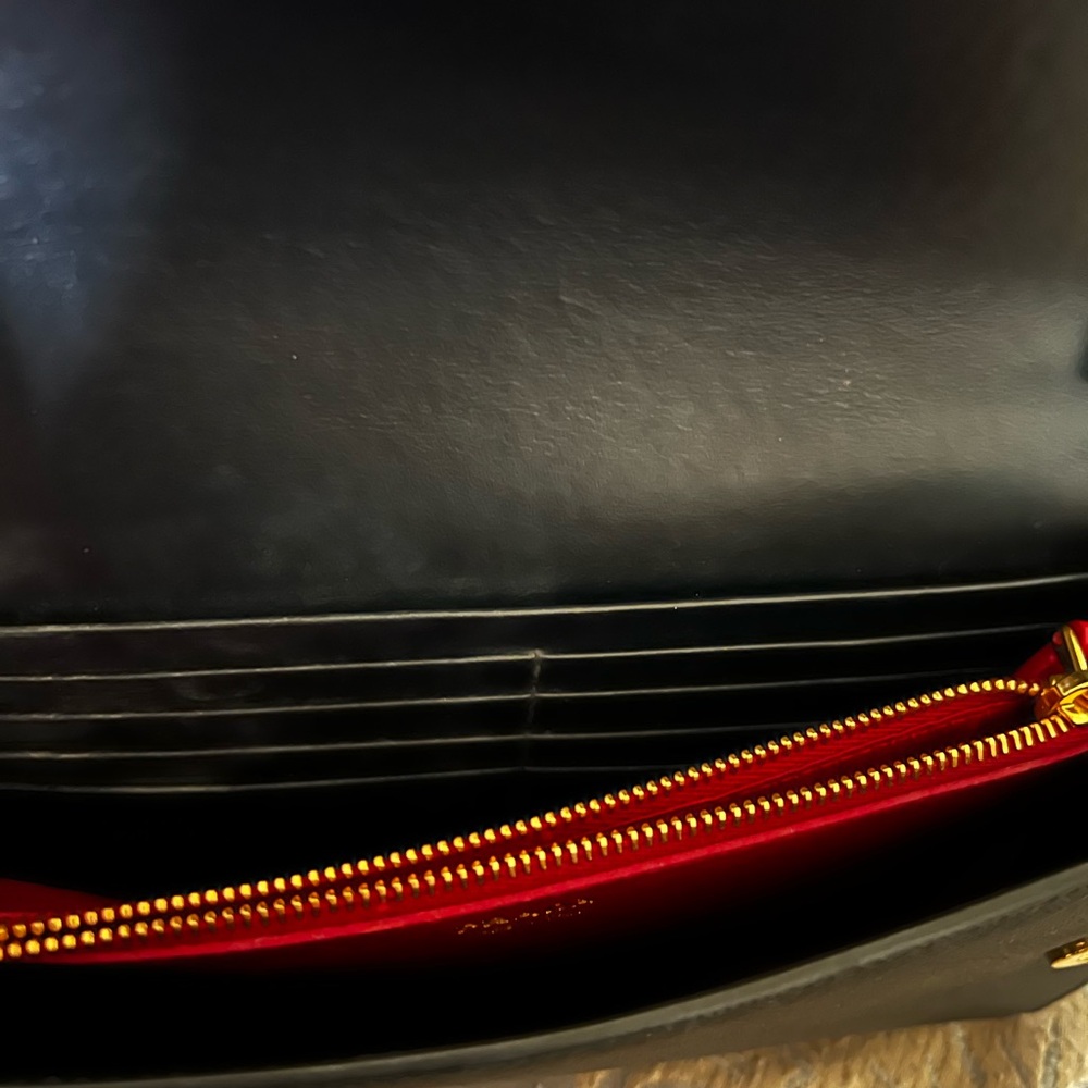 Prada Santiago and leather Wallet with Shoulder strap. Two bill comp and 8 cc . - Picture 8 of 9